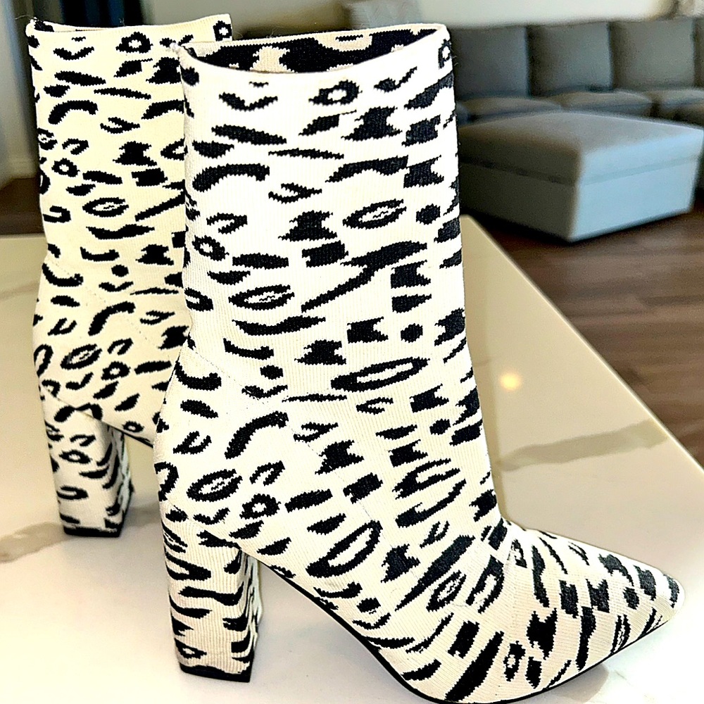 AZALEA WANG ZEBRA/LEOPARD BOOTS! SIZE 8 1/2 - BRAND NEW WITHOUT BOX!